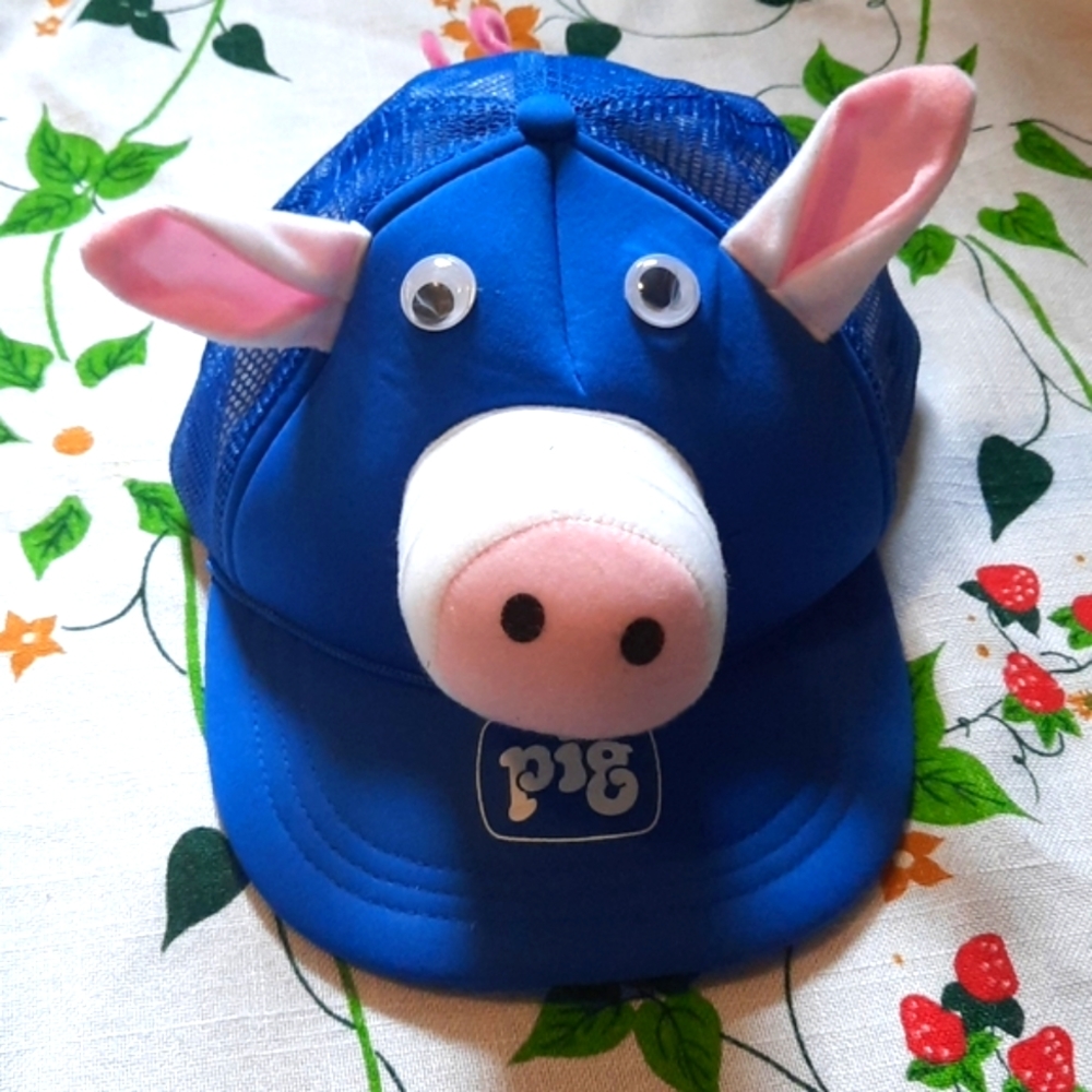 Trucker hat style plush pig hat